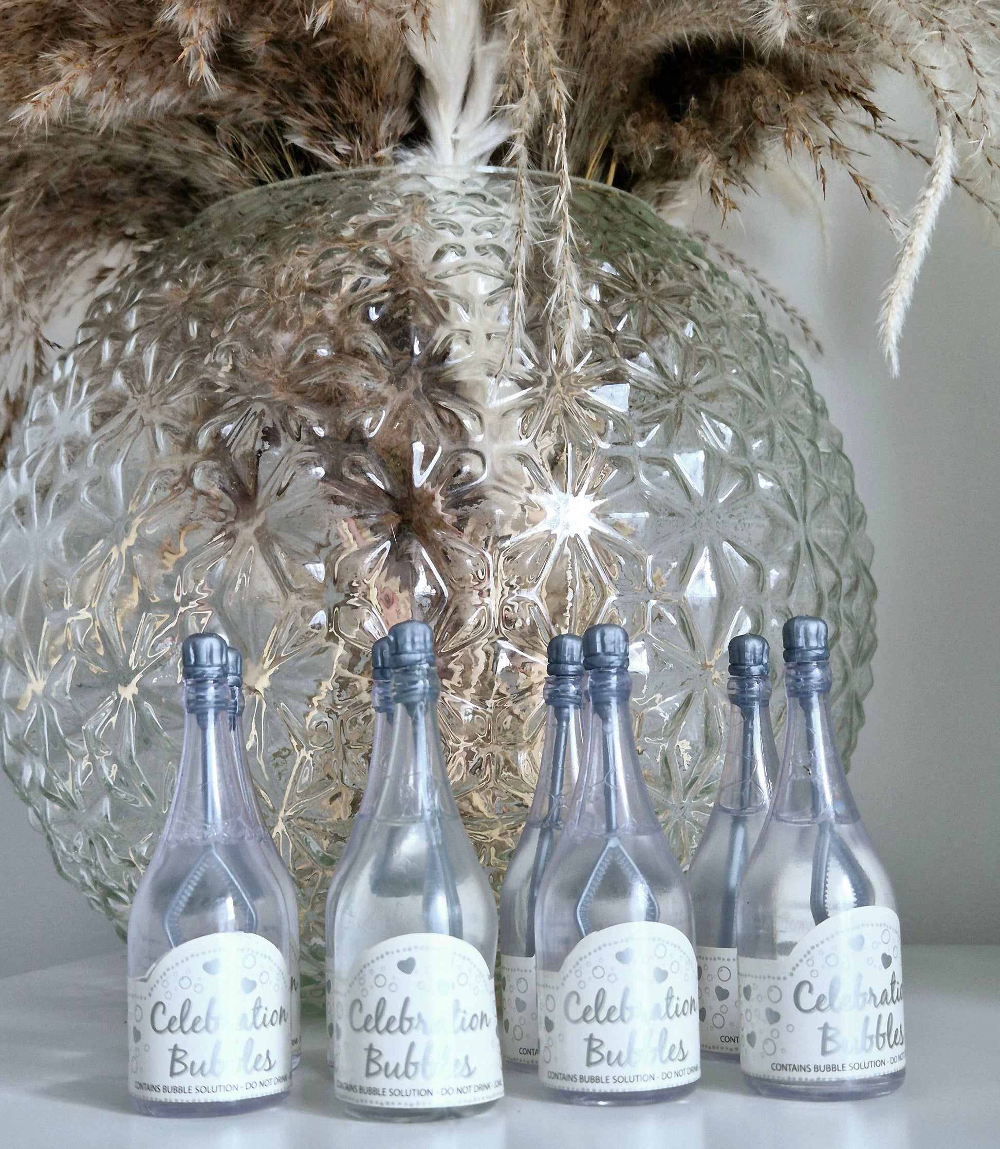 Wedding Bubbles: Champagne Bottle Party Favors