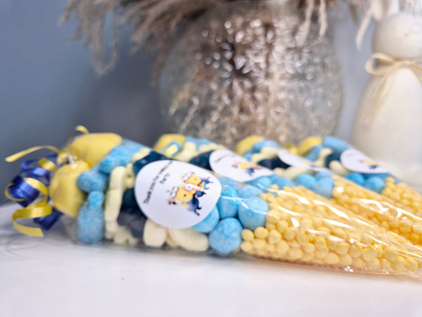 Minion-inspired sweet cones- Party favours - Birthday - Party cones- yellow/blue Theme- Minion-cones