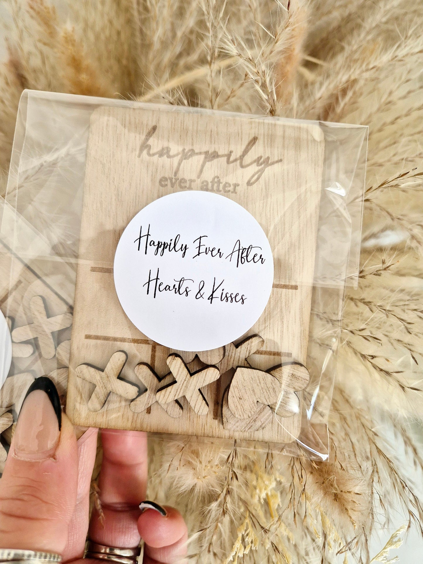 Rustic Wedding Noughts and Kisses Game: Tabletop Tic-Tac-Toe