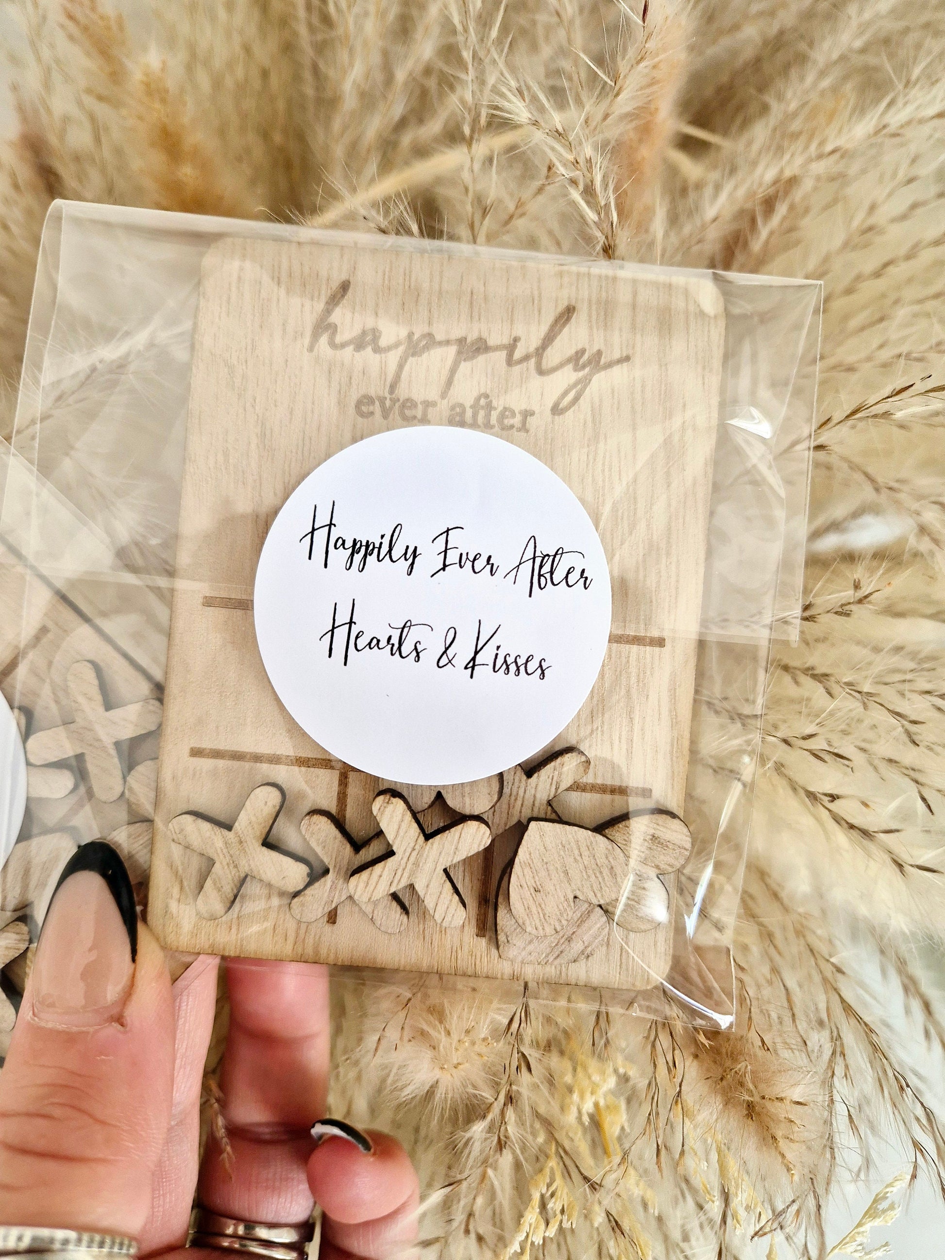 Rustic Wedding Noughts and Kisses Game: Tabletop Tic-Tac-Toe