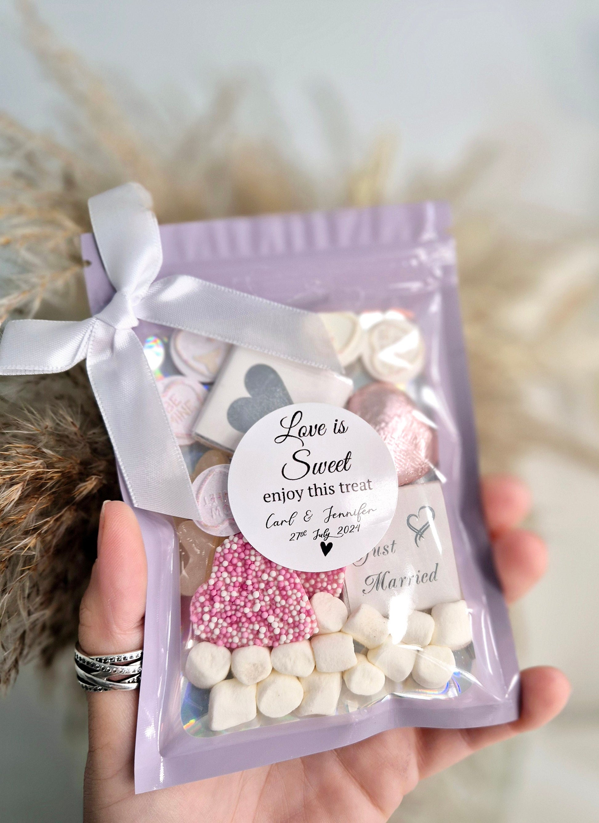 Wedding Sweet Favors: Mini Treat Pouches