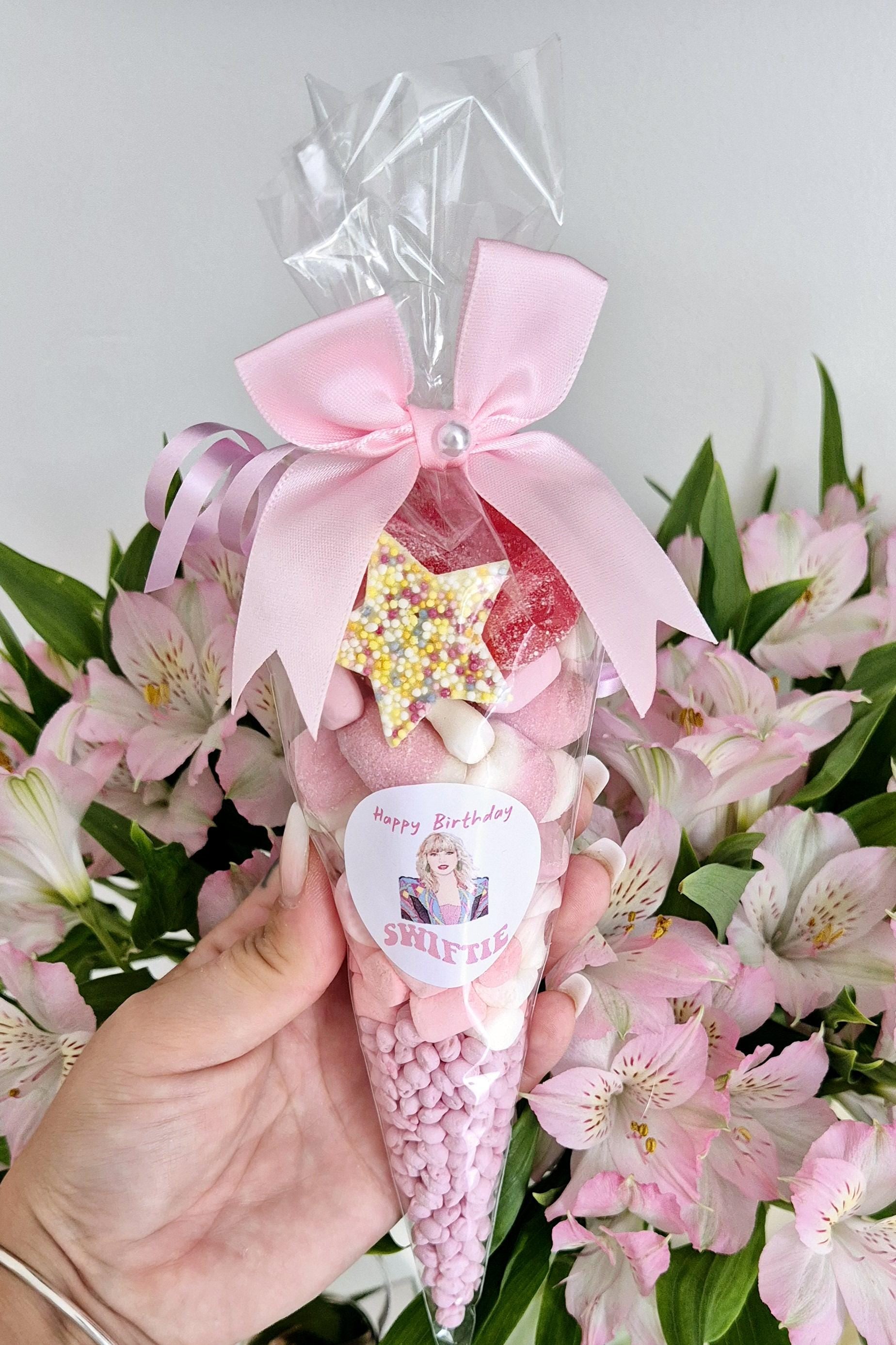 Swiftie Party Sweet Cones: Fan Birthday Favors