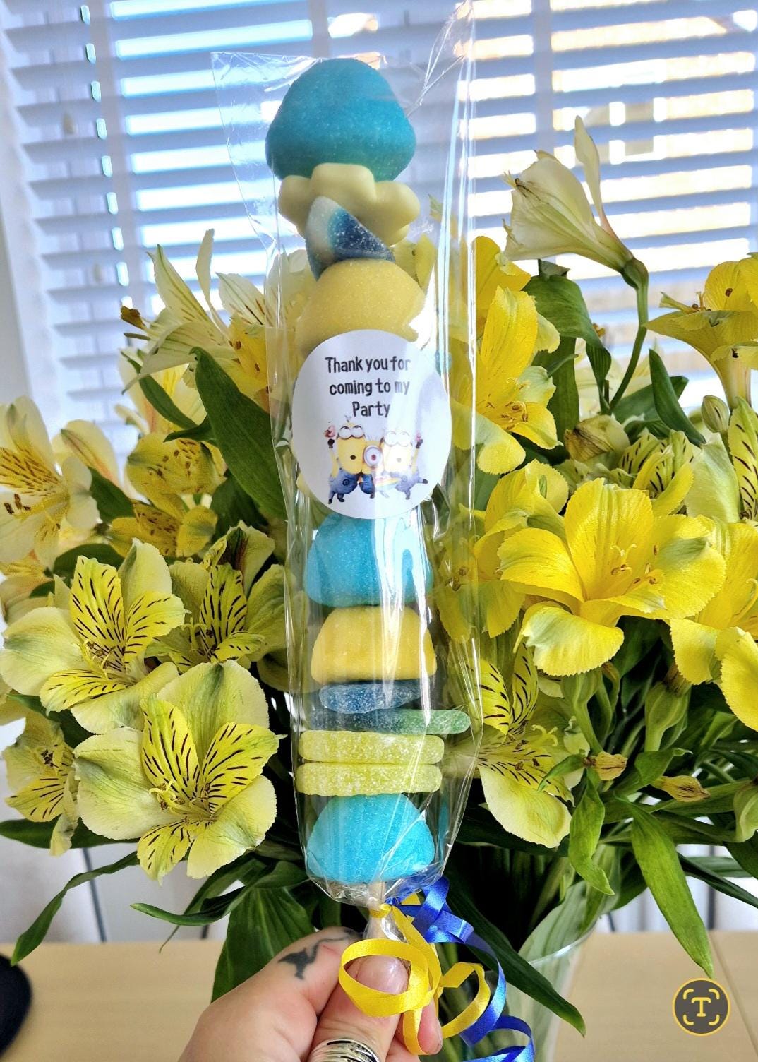 Minion-Inspired Sweet Kebabs: Colorful Party Favors