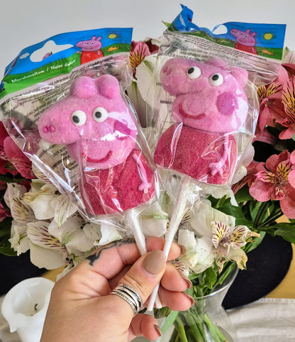 Pig Character Marshmallow Lollipops: Fruit Flavored Party Favors