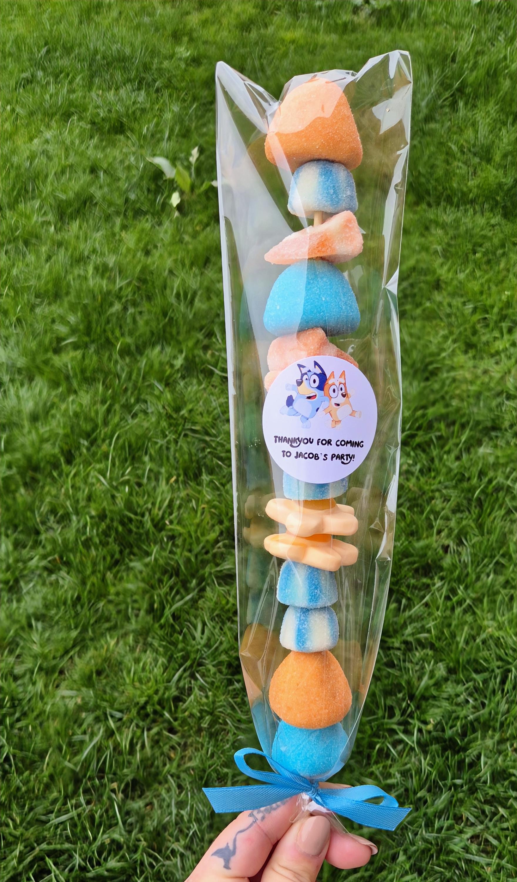 Bluey-Themed Sweet Kebabs: Personalized Party Favors