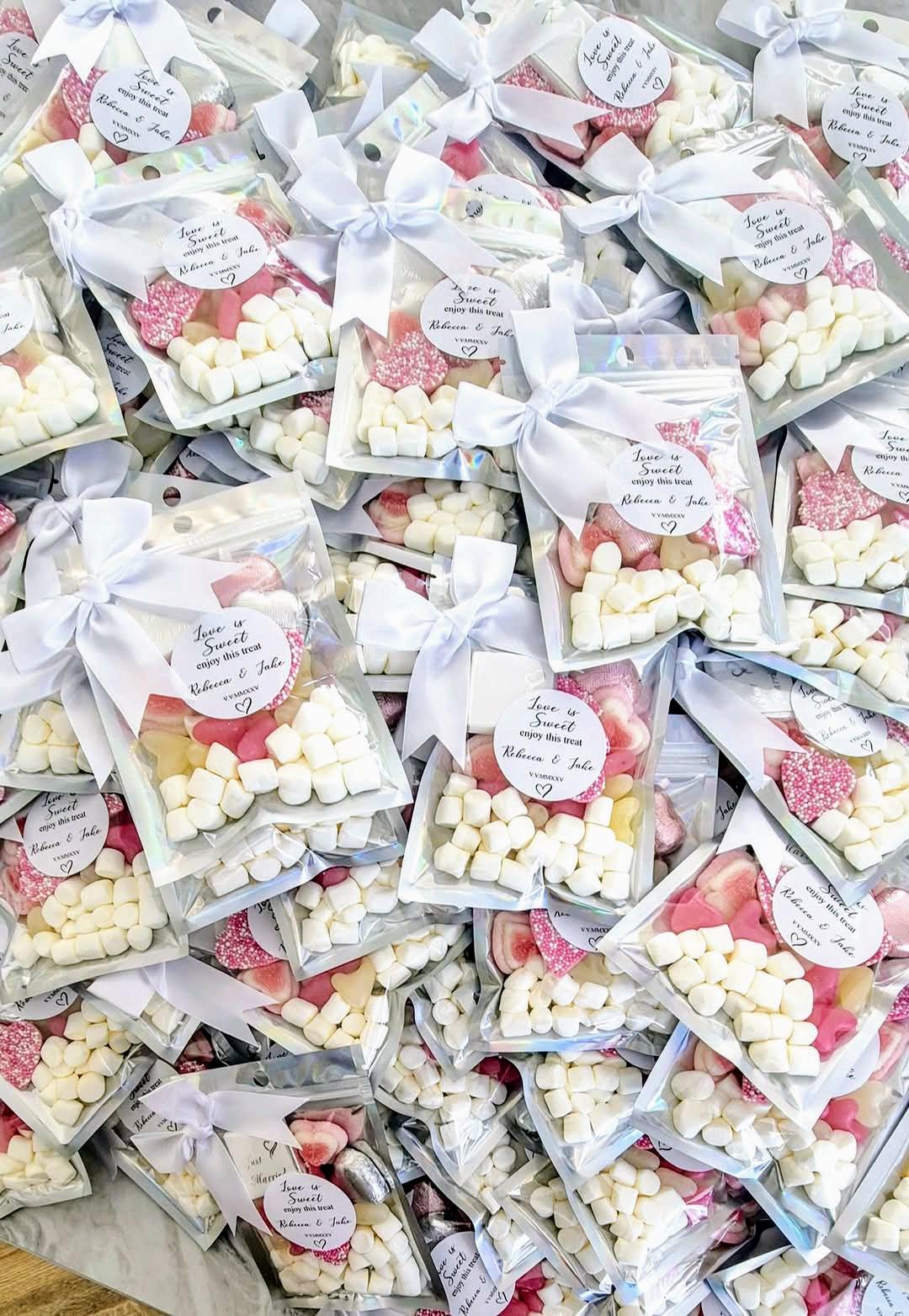 Wedding Sweet Favors: Mini Treat Pouches