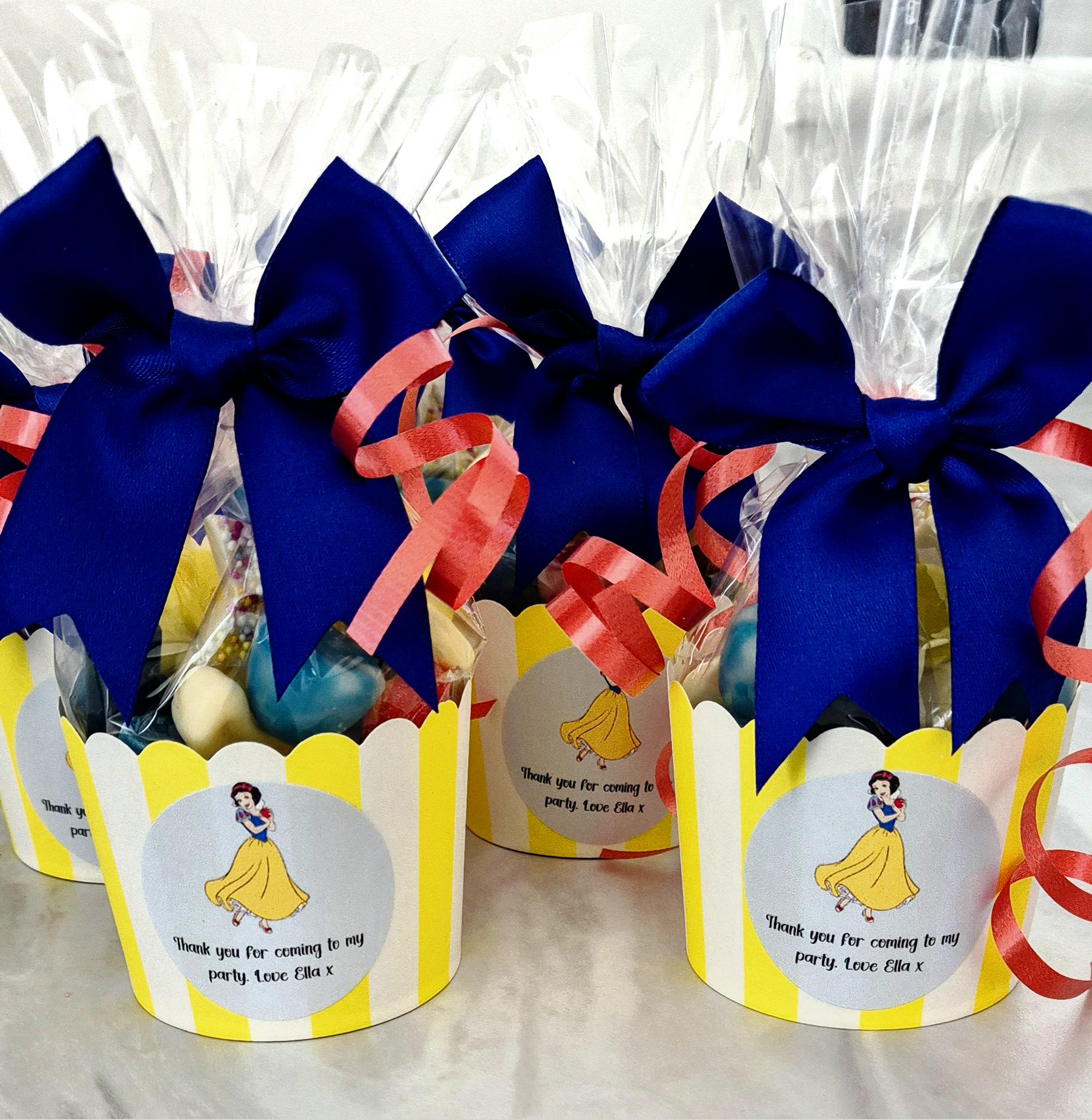 Snow White Party Favors: Yellow Sweet Pots with Personalized Sticker