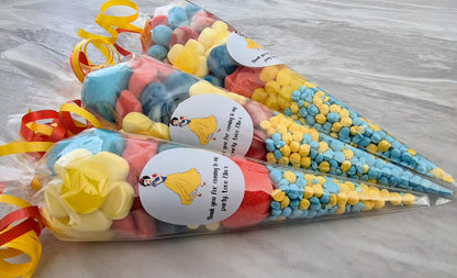 Snow White Party Favor Pouches: Themed Birthday Sweet Cones