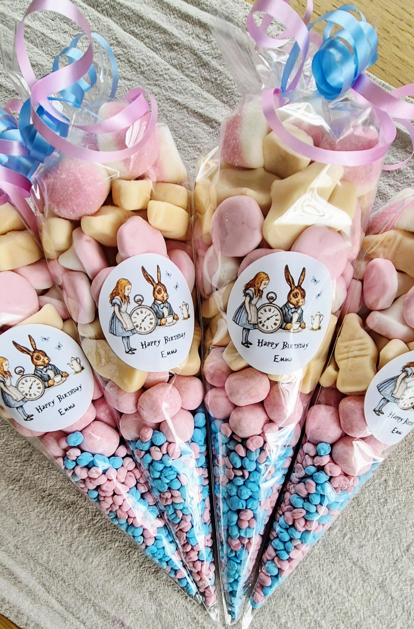 Alice in wonderland theme-inspired party favours cones - Sweet Cones - Birthday favours- party cones