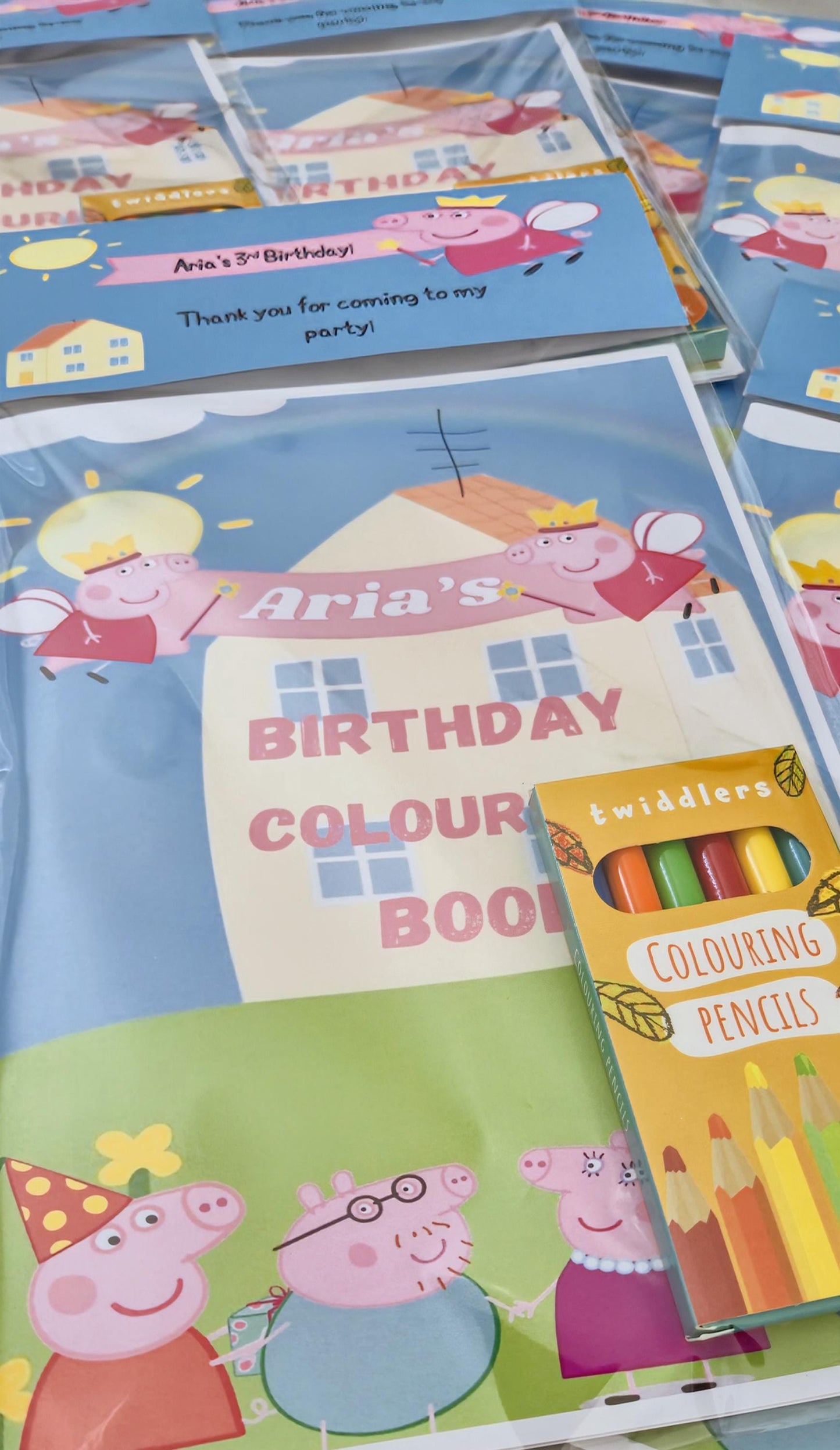 Peppa inspired personalised colouring book - Party favour - Kids Party