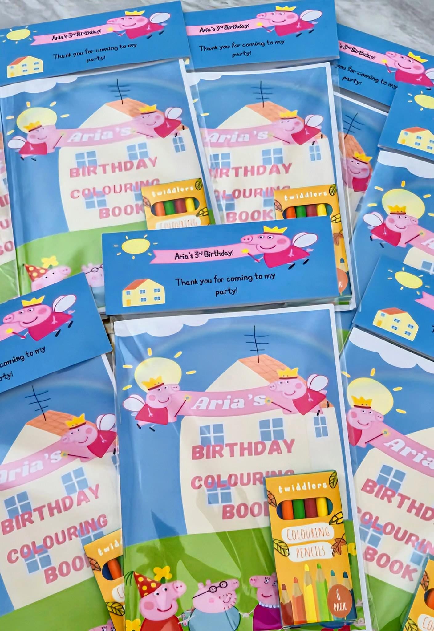 Pink pig inspired personalised colouring book - Party favour - Kids Party -Editable print